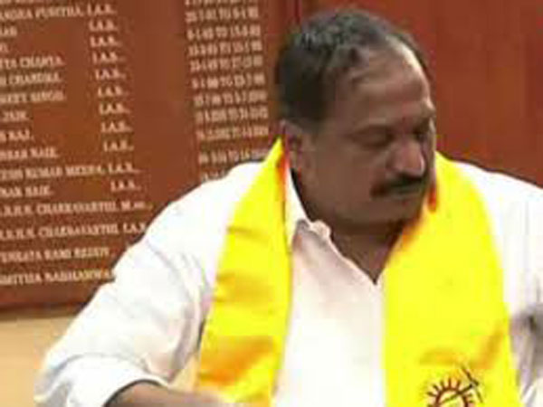 ఎమ్మెల్యేలపై అనర్హత వేటు అంశం స్పీకర్ పరిధిలోనే