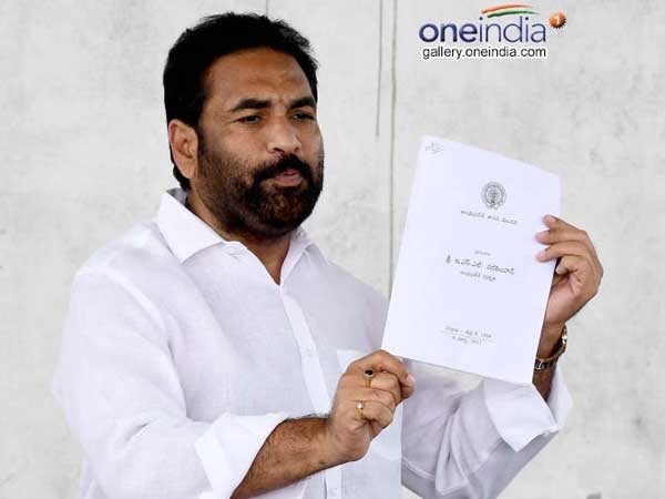 ఒక్క ముస్లిం లేడు...