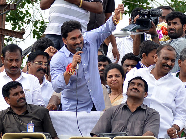 పోటాపోటీ ప్రచారం చేసిన రెండు పార్టీలు