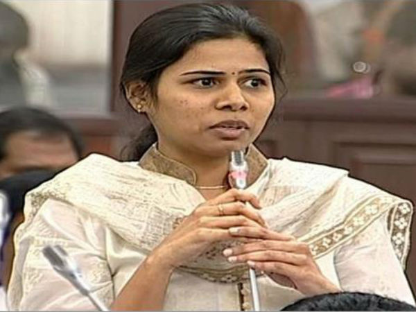 అఖిలప్రియ సంయమనం: