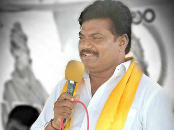 attack on abhiruchi madhu car in nandyala attack on abhiruchi madhu car in nandyala