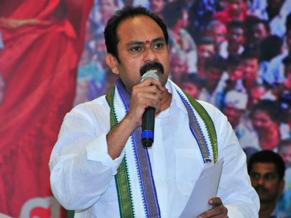 New twist in Sadavarti lands issue New twist in Sadavarti lands issue