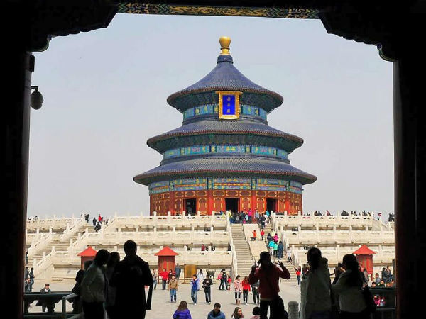 China to move half a million people from Beijing to new city China to move half a million people from Beijing to new city