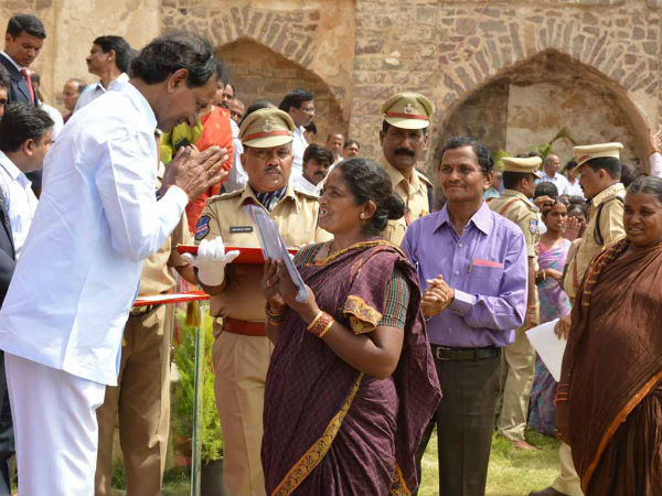 విషమంగా ఇద్దరు దళిత యువకుల పరిస్థితి