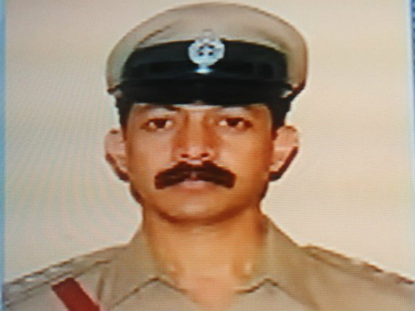 నా చావుకు హోం మంత్రి, ఐపీఎస్ కారణం