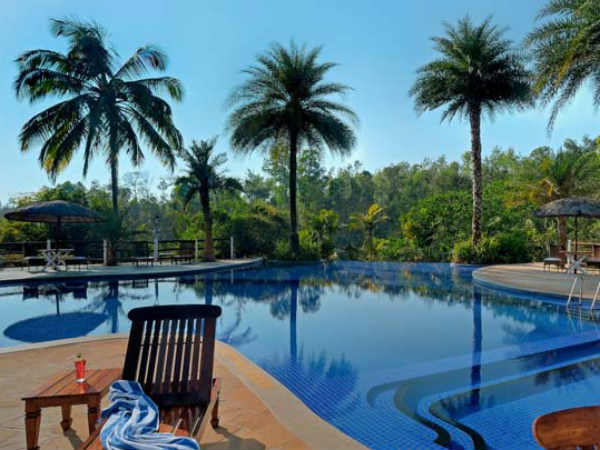 TTV Dinakaran camp MLAs stay at Coorg in Karnataka TTV Dinakaran camp MLAs stay at Coorg in Karnataka