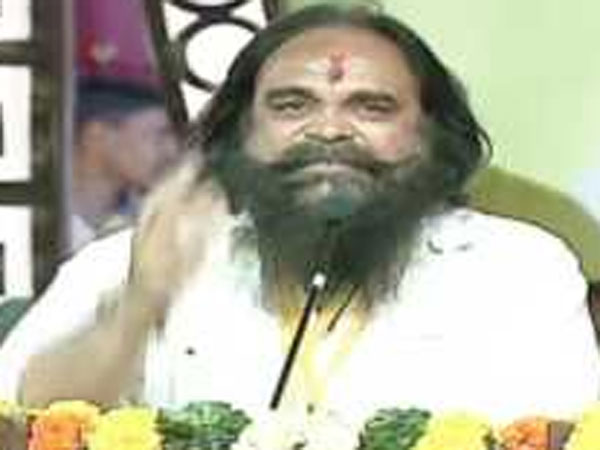 ఐవైఆర్ మాటల వెనుక జగన్ హస్తం: ఆనంద్ సూర్య