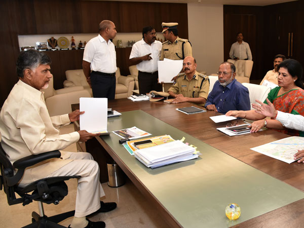 ఎన్నిసార్లు చెప్పినా మారరా?