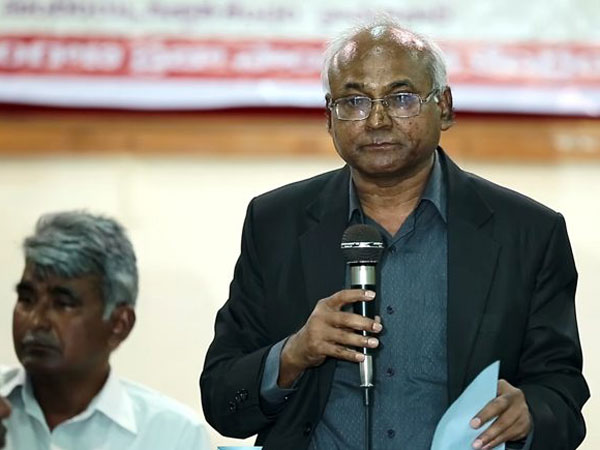 పుస్తకంపై విమర్శలు