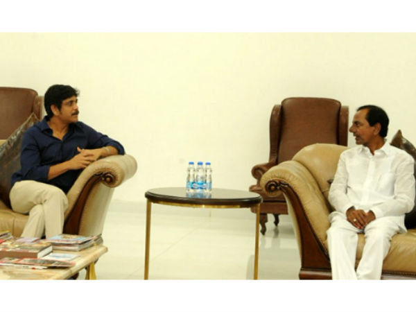 మర్యాదపూర్వక భేటీ అని