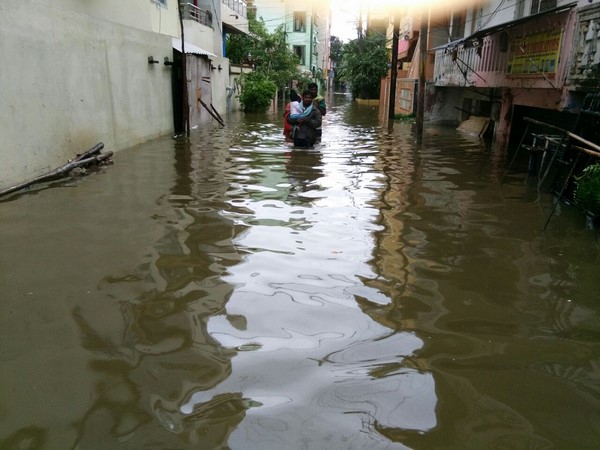 పోటెత్తిన వరద:
