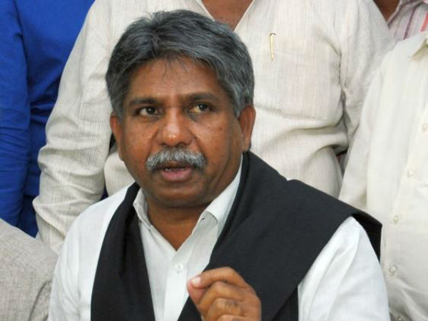 ఐలయ్యతో విబేధించిన మందకృష్ణ: