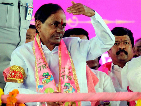నల్గొండ ఉపఎన్నికలపై పార్టీల తలమునకలు