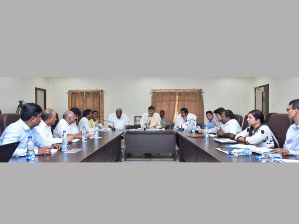 పోలవరం పనులు ఆగొద్దు..