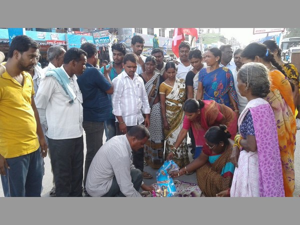 మహిళల చేతి నుంచి తీసుకొని నిప్పు పెడుతున్నారు