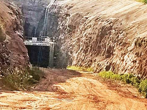 లేబర్కు వేతనాల చెల్లింపు ఇలా