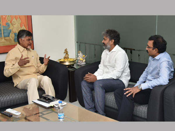 రాజమౌళి మెచ్చుకోలు