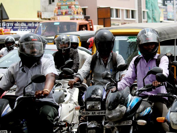 Brahmins oppose helmet wearing at Viayawada Brahmins oppose helmet wearing at Viayawada