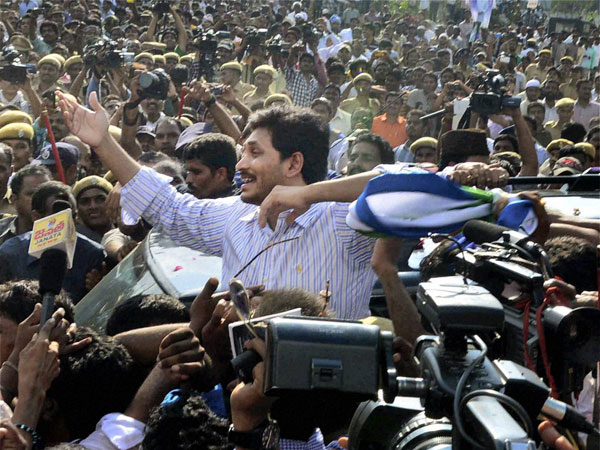 వైసిపి కేడర్లో ఆందోళన