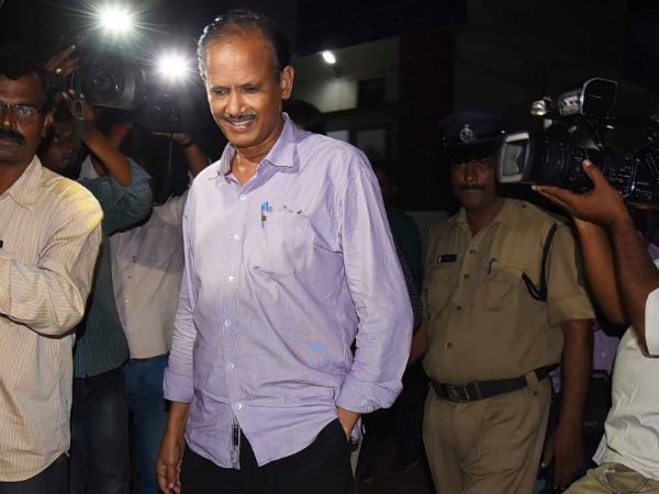 మంత్రుల హస్తం..