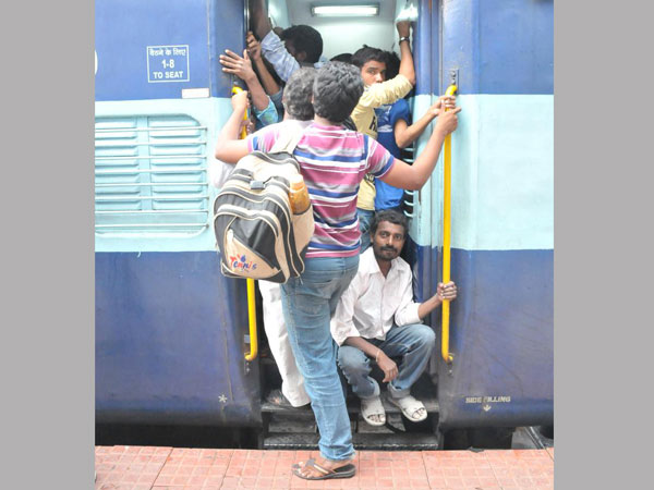 ప్రత్యేక రైళ్లు: