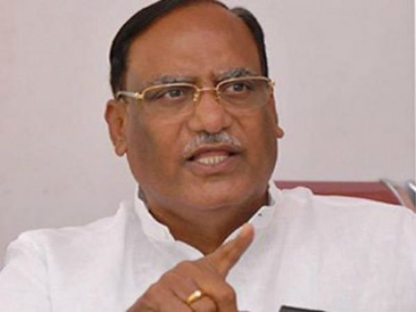 High court serious on Nalgonda MP Gutta Sukhender reddy High court serious on Nalgonda MP Gutta Sukhender reddy