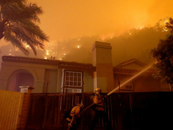 Fast-moving wildfire burns 2,000 acres, damaging one home as hundreds evacuated Fast-moving wildfire burns 2,000 acres, damaging one home as hundreds evacuated