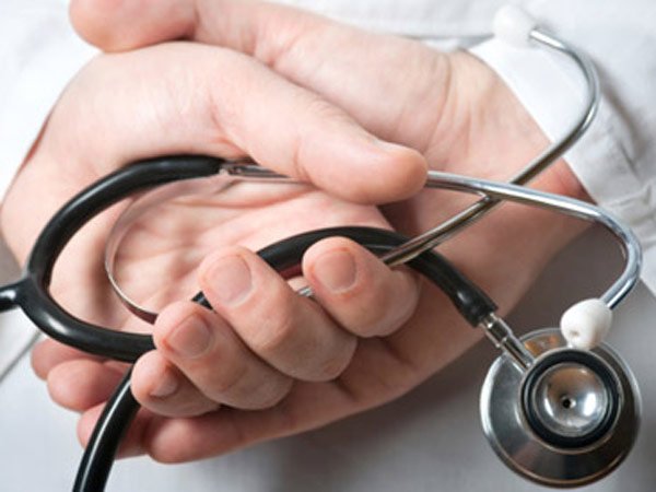 Family accuses Mangalagiri private hospital of treating 'dead' man for days. Family accuses Mangalagiri private hospital of treating 'dead' man for days.