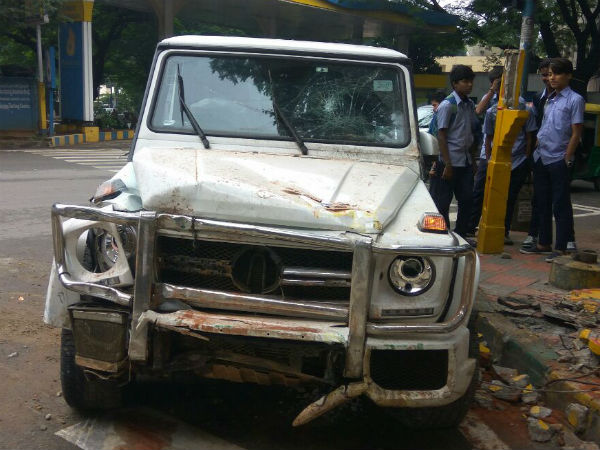 Accident in South end circle shows finger towards possible Drugs culture in Sandalwood Accident in South end circle shows finger towards possible Drugs culture in Sandalwood
