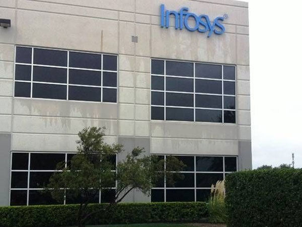 Infosys to hire 6,000 engineers annually over next 2 years Infosys to hire 6,000 engineers annually over next 2 years