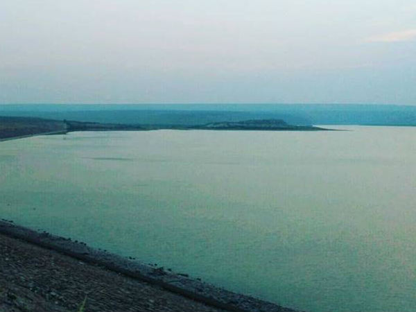 Family of five jump into Mylavaram dam in Kadapa district Family of five jump into Mylavaram dam in Kadapa district