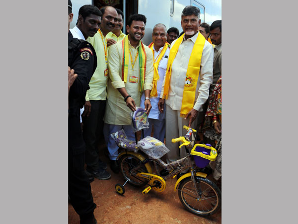 Cycle presented to CM’s grandson Cycle presented to CM’s grandson