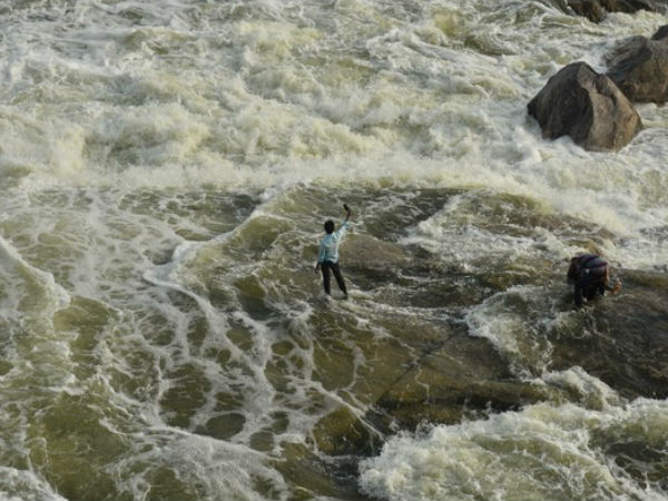 భీమలింగం ఆలయంలో కదిలిన శివలింగం