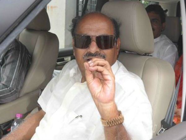 మూడో షాకింగ్ డిమాండ్