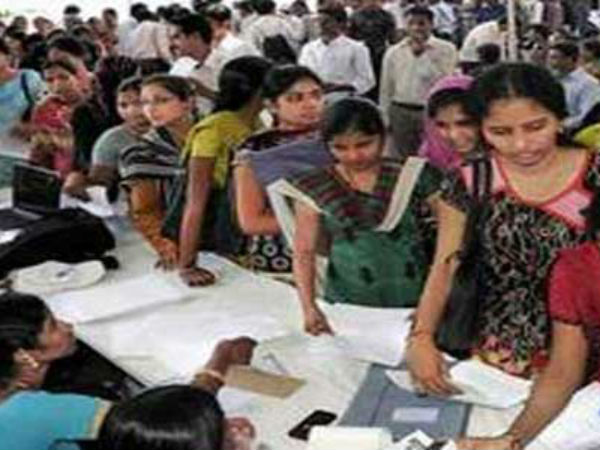 స్టయిఫండ్ ఇస్తే చాలంటున్న అభ్యర్థులు
