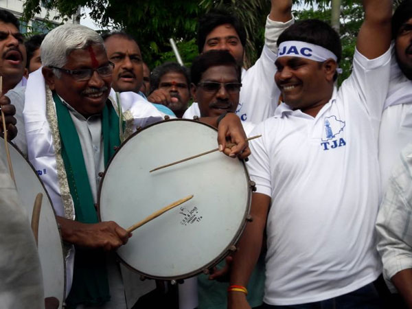 పోలీసు అధికారుల ఆందోళన కారణమిది