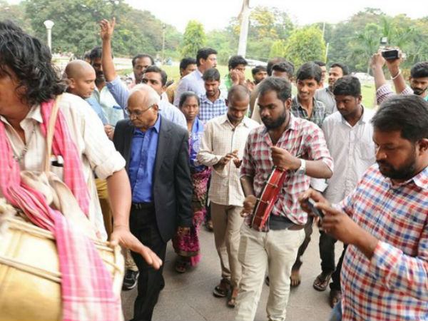 ఇండియన్ ఇంగ్లీష్ మాట్లాడుతున్నా: