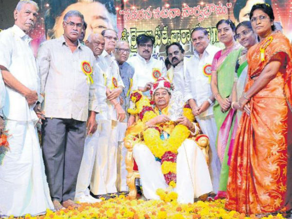 ఎమ్మెల్యే టికెట్ ప్రయత్నాలు: