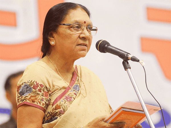 ఉనా దాడి తర్వాత ఆనందీబెన్ పటేల్కు ఉద్వాసన