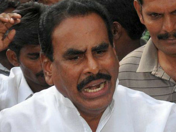 ఆదుకోవాలని:
