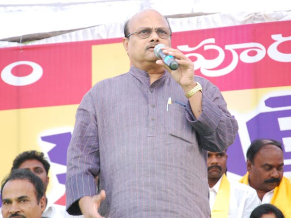 యనమలకు రూ.2వేల కోట్ల కాంట్రాక్టు