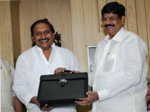 2013లో కిరణ్కు ప్రత్యామ్నాయంగా ఇలా సిద్ధం