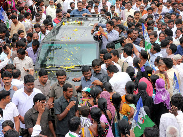 చినరాజప్పకు ముందు తెలుసా.. 6నుంచే జగన్ పాదయాత్ర