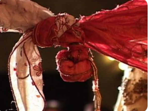 లోయలో గాలించారు