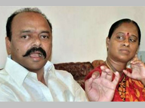మురళిని ఎన్కౌంటర్ చేయాలని: