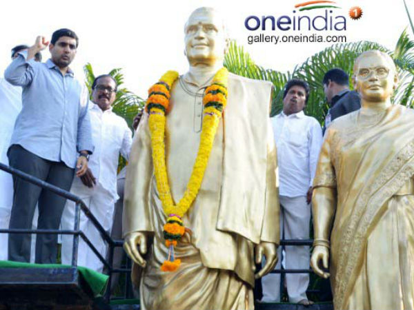 లోకేష్కు మర్యాదల కోసం నాయకుల పోటీ