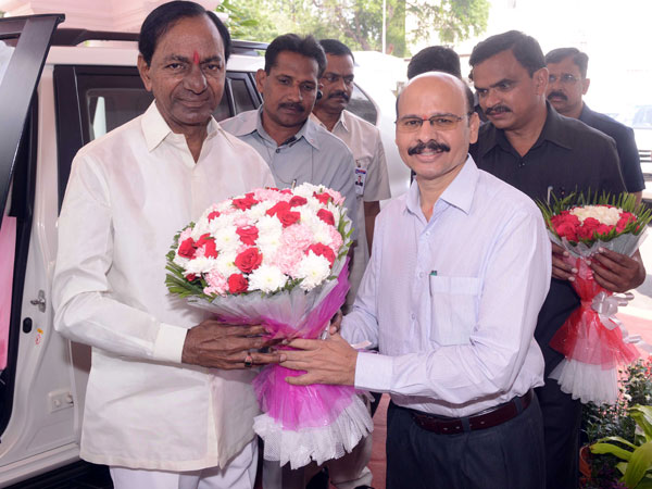వాళ్లకు మంత్రులు కూడా భయపడేవాళ్లు: