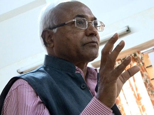 లక్ష కోట్లు ఇస్తే మతం మార్చేస్తా అంటావా