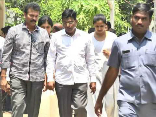 పెట్టుబడులు పెట్టడానికి....