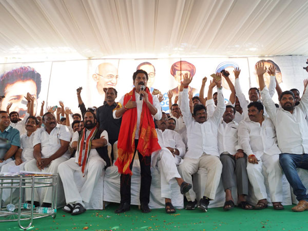 బాబుకు రాజీనామా, హుటాహుటిన ఢిల్లీకి